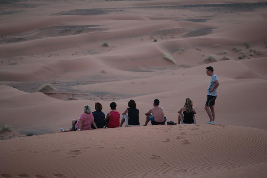 Bivouac Erg Znaigui Hotell Merzouga Eksteriør bilde